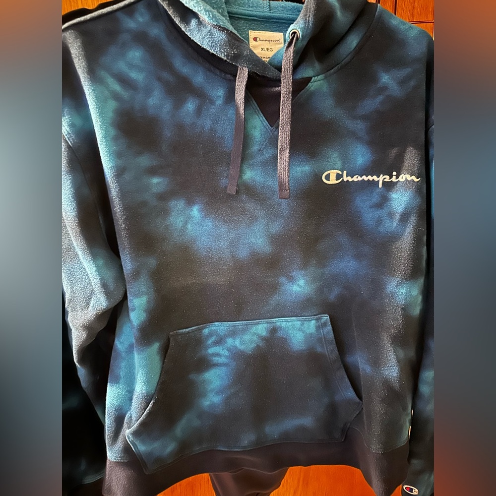 XL blue tie-dye hoodie